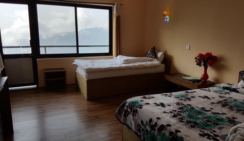 Habitación familiar con 1 cama doble o 2 individuales