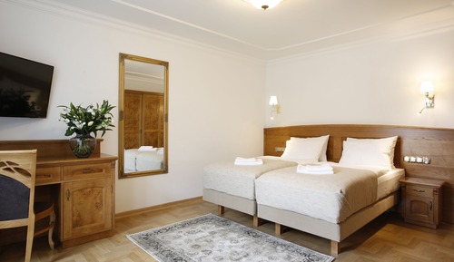 Habitación superior con 1 cama doble o 2 individuales