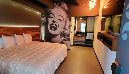 Suite, bañera de hidromasaje