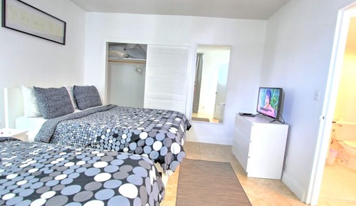 Apartamento familiar, 1 habitación, balcón, vistas al puerto