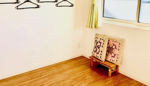 Habitación (New Building, 105)