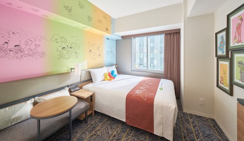 Habitación, no fumadores (Feel Sesame Street thru the 4 Seasons)