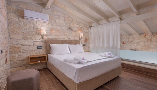 Suite Premium, vistas parciales al mar