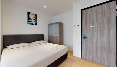 Estudio, 1 cama de matrimonio grande