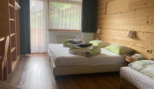 Habitación clásica, balcón (3 pax)