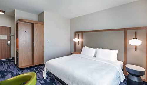 Estudio, 1 cama de matrimonio grande con sofá cama