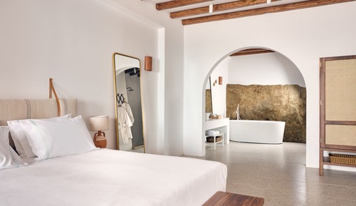 Hilltop Sea View Suite with Private Jacuzzi