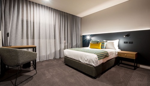 Habitación estándar doble, 1 cama doble, accesible para personas con discapacidad