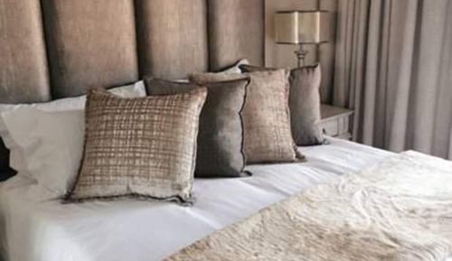 Double Room (Mercury)