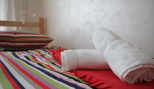 Habitación estándar con 2 camas individuales, baño compartido