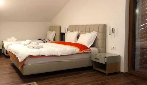 Casa familiar, 4 habitaciones