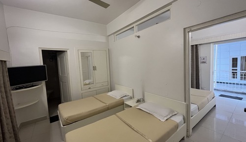 Habitación cuádruple económica