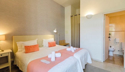 Habitación con 2 camas individuales