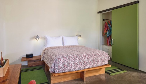 Estudio superior, 1 cama de matrimonio, vistas al patio (Courtyard Queen Studio)