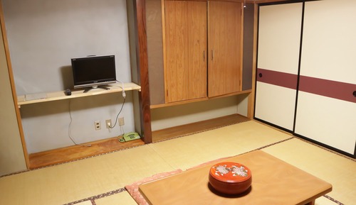 Habitación tradicional, baño compartido (for 4 Guests, Shared Toilet)
