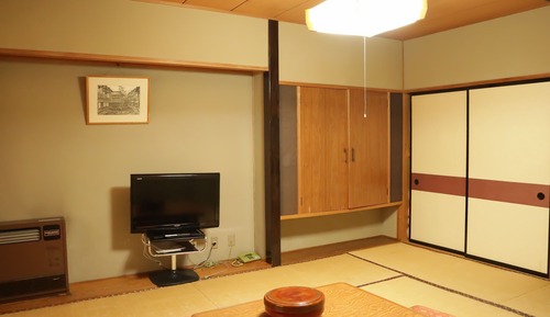 Habitación tradicional, baño compartido (for 5 Guests, Shared Toilet)