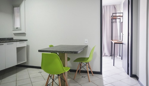 Apartamento, balcón