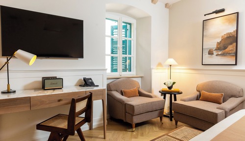 Superior King Room