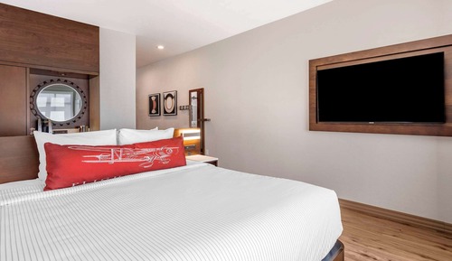 Habitación, 1 cama de matrimonio grande con sofá cama, no fumadores (Upgrade)