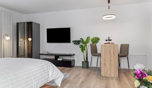 Deluxe Double or Twin Studio with Balcony