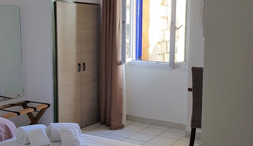 Habitación triple (Cour)