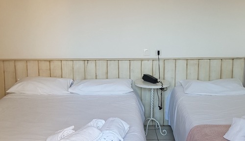 Habitación triple (Mer)