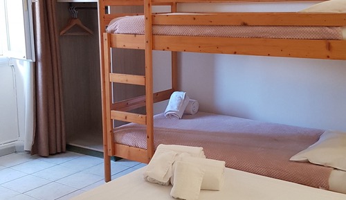 Habitación cuádruple (Cour)
