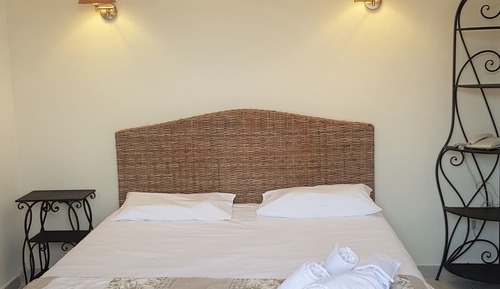 Habitación doble, balcón (Mer)