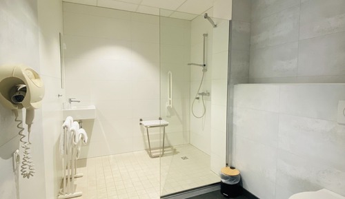 Habitación Confort doble, accesible para personas con discapacidad