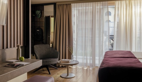 Double Room +