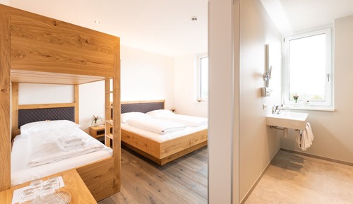 Habitación familiar (212)