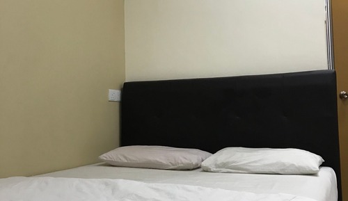 Habitación superior, 1 cama de matrimonio, sin ventanas