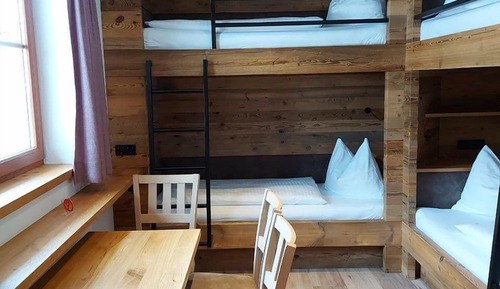 Habitación triple tradicional, baño privado (Erdgeschoss)