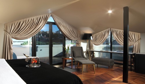 Terrace Loft Corner