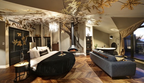 Queen's Room