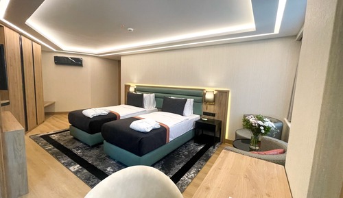 Standard Twin Room - Anex Building