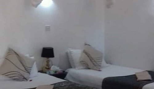 Habitación estándar con 1 cama doble o 2 individuales