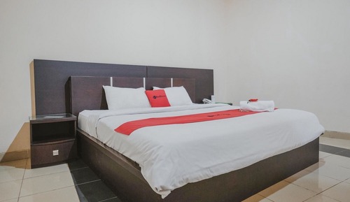 Habitación Premium (RedDoorz)