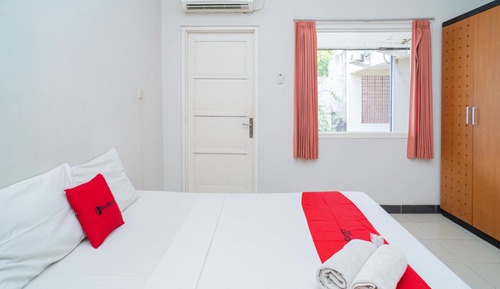 Habitación doble (RedDoorz)