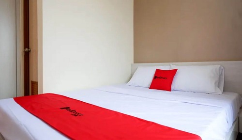 Habitación doble (RedDoorz)