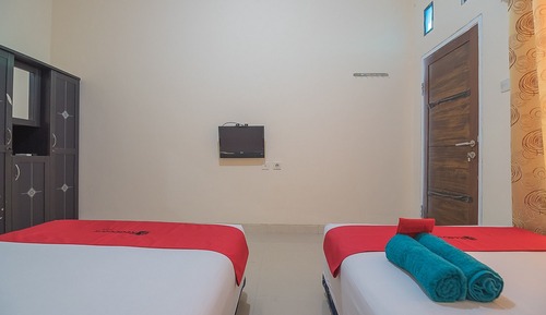 Habitación con 2 camas individuales (RedDoorz)