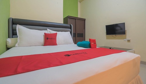 Habitación doble (RedDoorz)