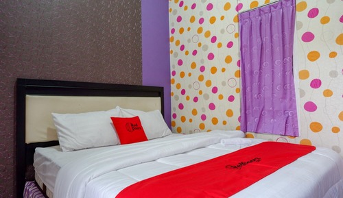 Habitación doble (RedDoorz)