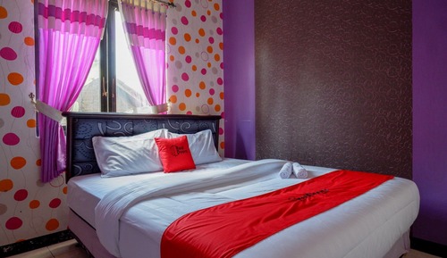 Habitación Deluxe (RedDoorz)