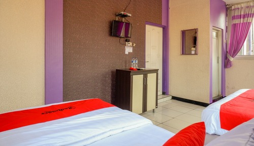 Habitación familiar (RedDoorz)