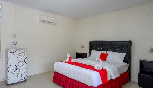 Habitación Premium (RedDoorz)