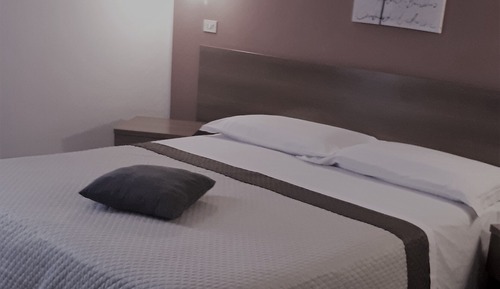 Habitación estándar con 1 cama doble o 2 individuales