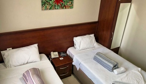 Habitación económica con 1 cama doble o 2 individuales, solo para hombres