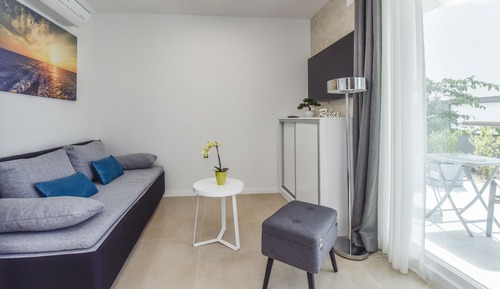 Estudio Confort, vistas a la piscina, en edificio anexo