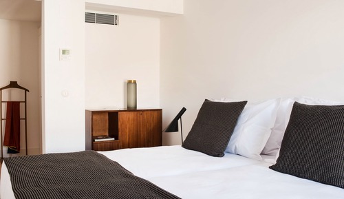 Apartamento de diseño, 2 habitaciones, vistas al río (5.1)